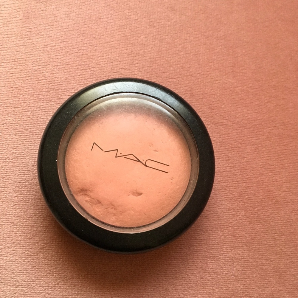 MAC blush